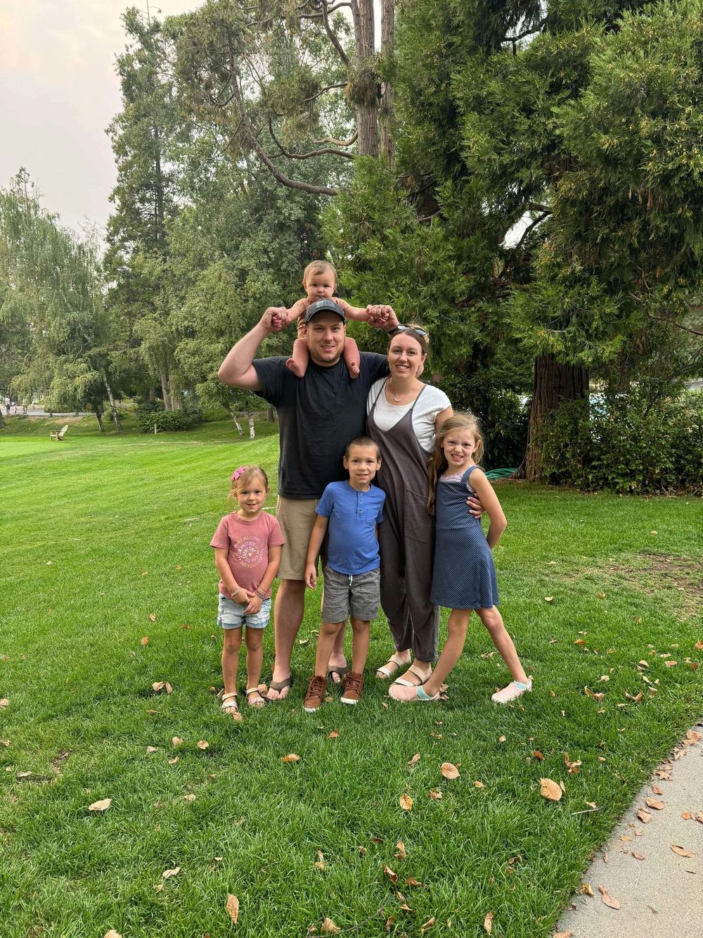 Chase and Erin Chastain with their family